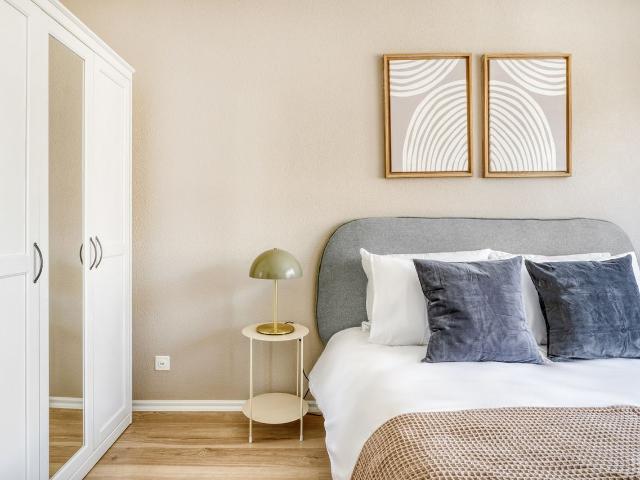 Stylish 1 Bedroom Furnished Apartment in Basel Iselin, Basel Amsterdam Apartments for Rent