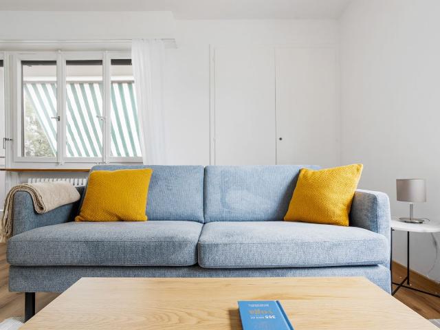Stylish 1 Bedroom Furnished Apartment in Basel Iselin, Basel Amsterdam Apartments for Rent
