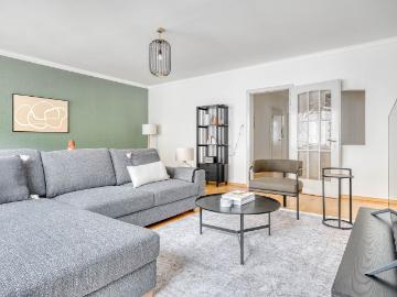 Stylish 1 Bedroom Furnished Apartment in Basel Vorstaedte, Basel Amsterdam Apartments for Rent