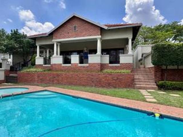 stylish 1 bedroom ground floor apart.