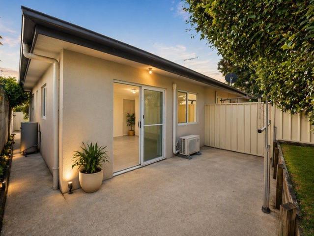 Stylish 1 Bedroom Granny Flat with Private Courtyard