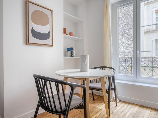 Stylish 1 Bedroom Retreat in Gros Caillou, Paris, Paris Amsterdam Apartments for Rent