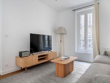 Stylish 1 Bedroom Retreat in Gros Caillou, Paris, Paris Amsterdam Apartments for Rent
