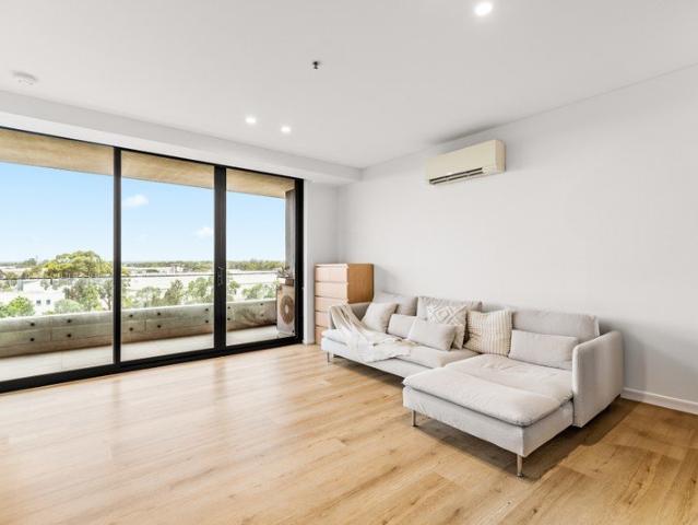 Stylish 1 Bedroom + Study Apartment in Prime Liverpool Location For Sale