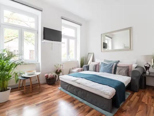 Stylish 1 BR Apartment | Ideal for Relocation & Mid Term Stays – 2 min to Meto