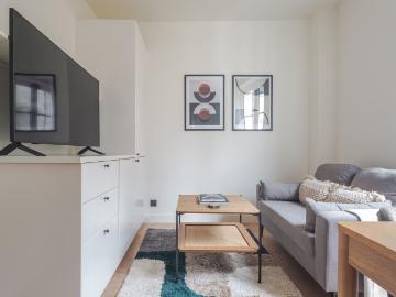 Stylish 1 BR Apartment in Paris Épinettes