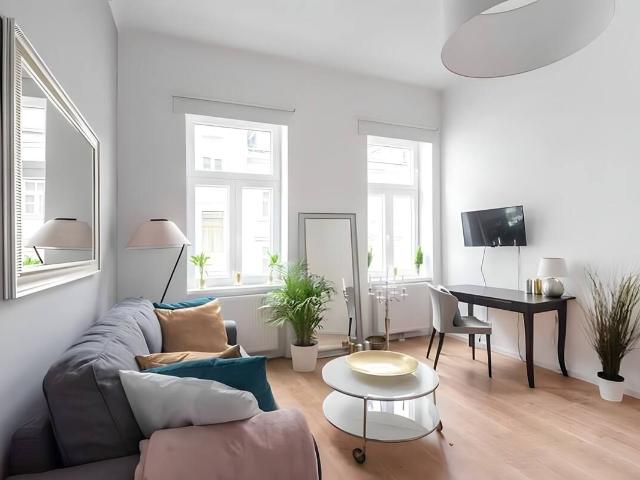 Stylish 1 BR | Ideal for Relocation & Mid Term Stays – 2 min to Meto, Vienna Amsterdam Apartments for Rent
