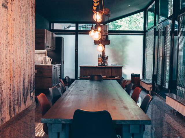 Stylish 1 Room Apartment with Rooftop Terrace in Frankfurt Nordend Ost