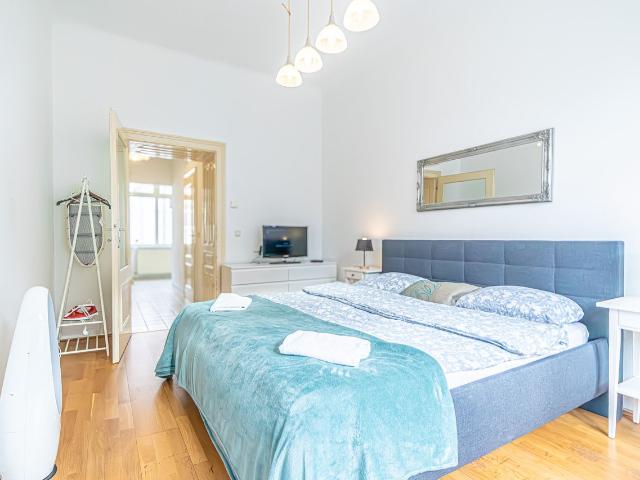 Stylish 1BR Apartment in Vienna, Vienna Amsterdam Apartments for Rent