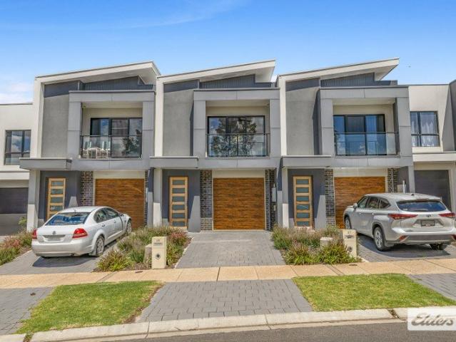 Stylish 2022 Built Townhouse