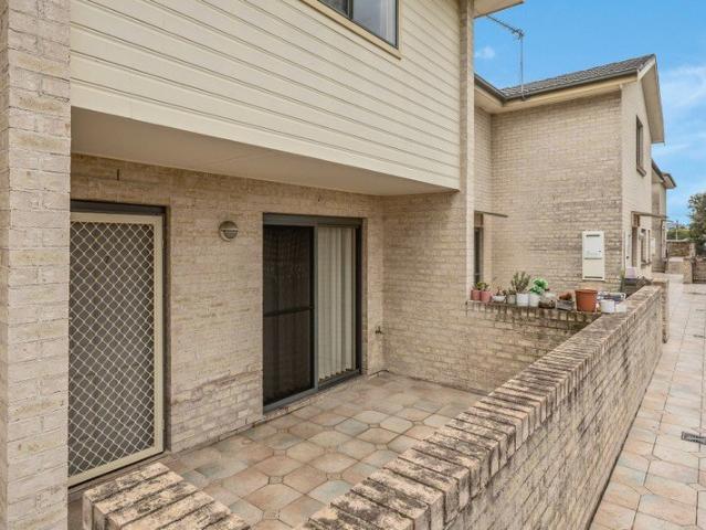 Stylish 2 Bed Townhouse in Fairy Meadow