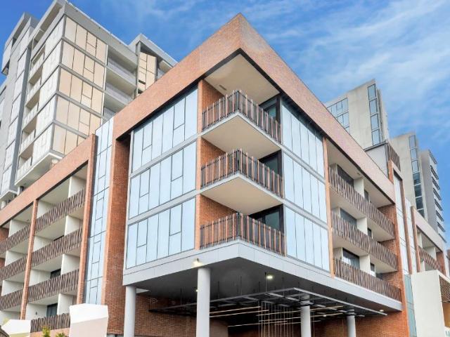 Stylish 2 Bed, 2 Bath Apartment