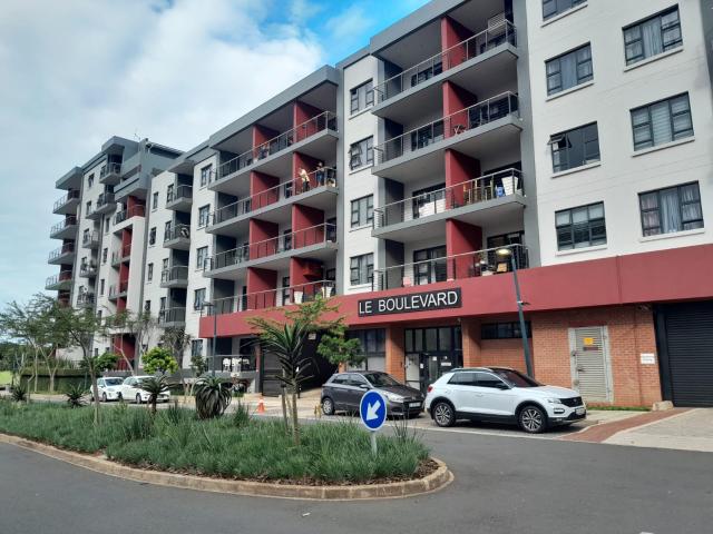 Stylish 2 Bed, 2 Bath Gem with Secure Parking Modern Comfort Meets Prime Location