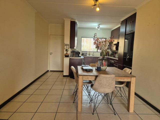 Stylish 2 bedroom 2 bathroom Apartment in the Kanyin