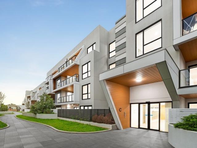 Stylish 2 Bedroom, 2 Bathroom Apartment in the Heart of Clayton