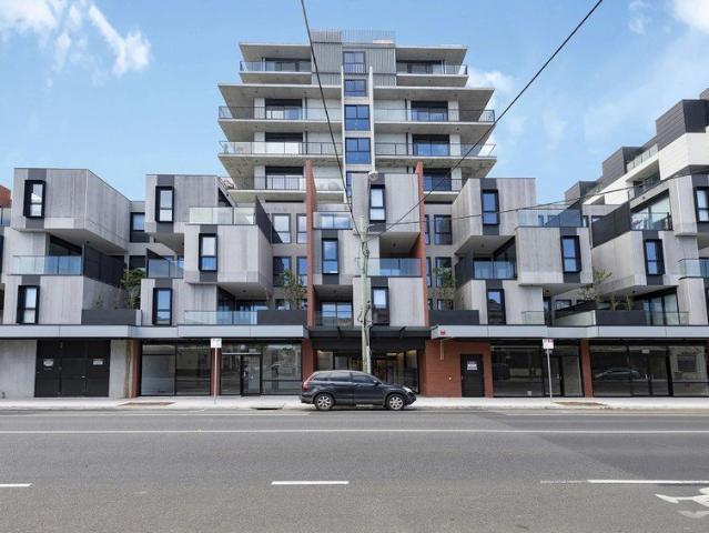 Stylish 2 Bedroom, 2 Bathroom Apartment in Central Footscray