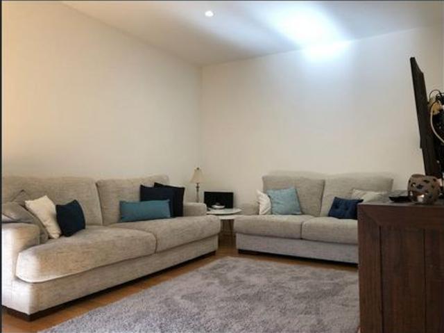 Stylish 2 Bedroom Town House