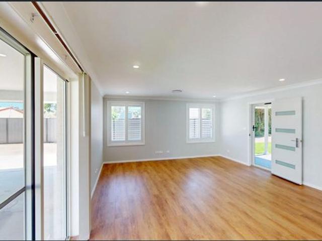 STYLISH 2 BEDROOM TOWNHOUSE FOR RENT