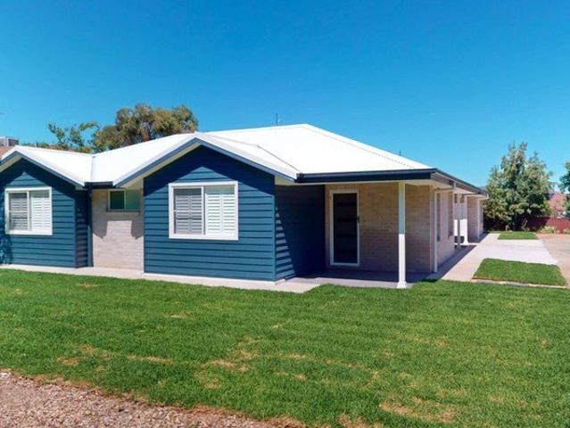 STYLISH 2 BEDROOM TOWNHOUSE FOR RENT