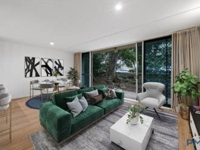 Stylish 2 Bedroom Unit in the Heart of West End