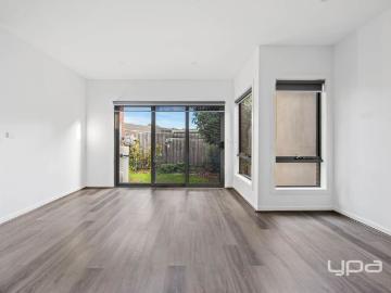 Stylish 2 Bedroom Unit in the Heart of St Albans
