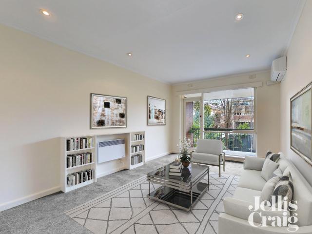Stylish 2 Bedroom Apartment at 7/10 Osborne Ave, Glen Iris