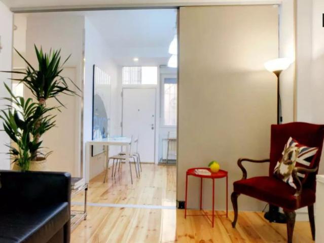 Stylish 2 bedroom apartment for rent in Barrio de las Letras