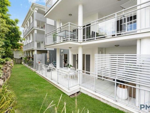STYLISH 2 BEDROOM APARTMENT IN A PRIME INNER WEST LOCATION!
