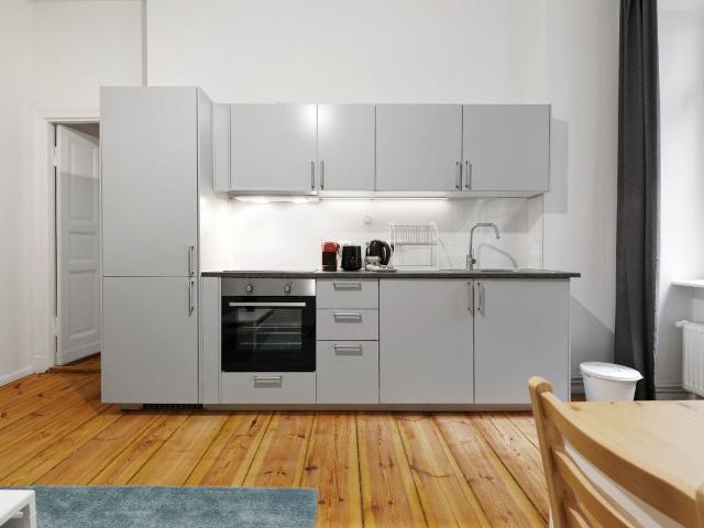 Stylish 2 Bedroom Apartment in Alt Treptow, Berlin, Berlin Amsterdam Apartments for Rent