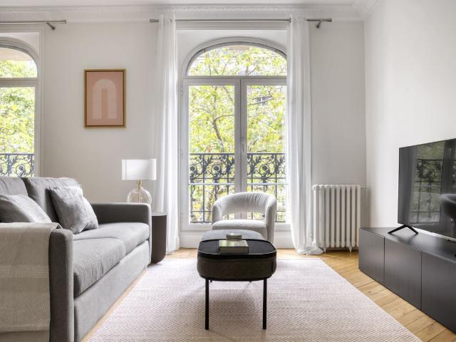Stylish 2 Bedroom Apartment in Auteuil, Paris, Paris Amsterdam Apartments for Rent