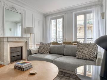 Stylish 2 Bedroom Apartment in Heart of Paris