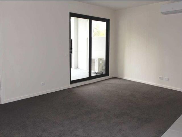 STYLISH 2 BEDROOM APARTMENT IN LOVELY UNI HILL ESTATE