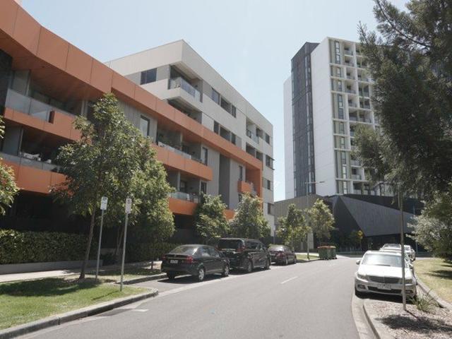 Stylish 2 Bedroom Apartment in Parkville