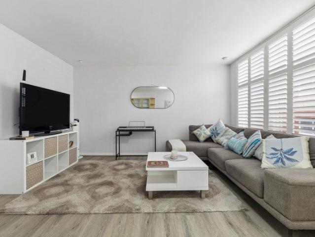 Stylish 2 Bedroom Apartment in Prime Drummoyne