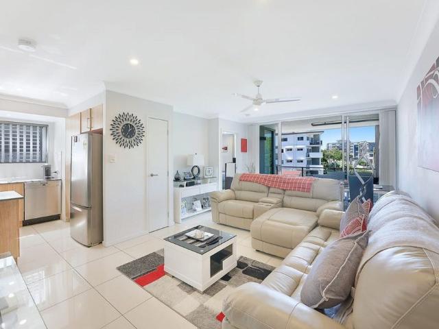 Stylish 2 Bedroom Apartment in Prime Kedron Location!