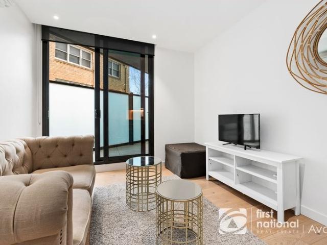 Stylish 2 Bedroom Apartment in the Heart of Melbourne