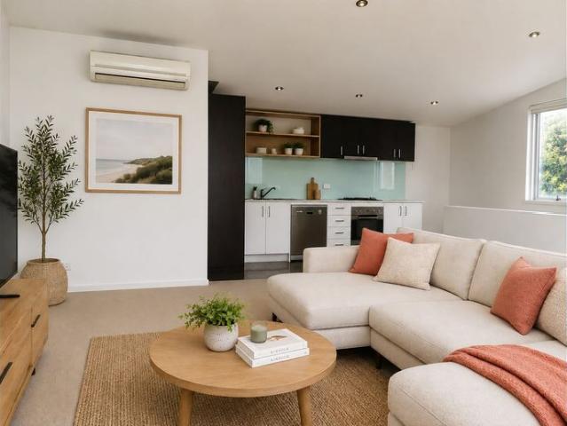 Stylish 2 Bedroom Apartment in the Heart of Ascot Vale