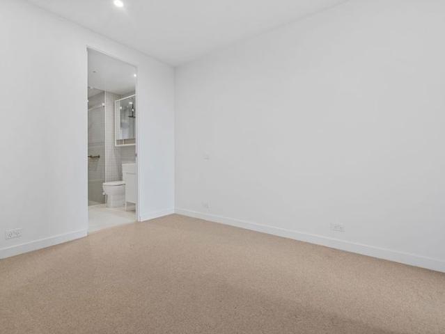 Stylish 2 Bedroom Apartment in the Heart of Glen Waverley – GWSC Catchment STSA