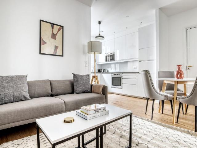 Stylish 2 Bedroom Apartment in the Heart of Paris, Paris Amsterdam Apartments for Rent
