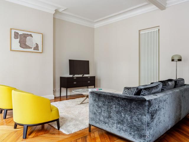 Stylish 2 Bedroom Apartment in the Heart of Paris