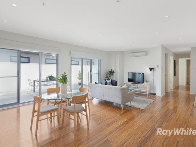Stylish 2 Bedroom Apartment Moments from Monash University