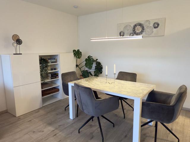 Stylish 2 Bedroom Apartment with 2 En Suite Bathrooms & Balcony, Koln Amsterdam Apartments for Rent