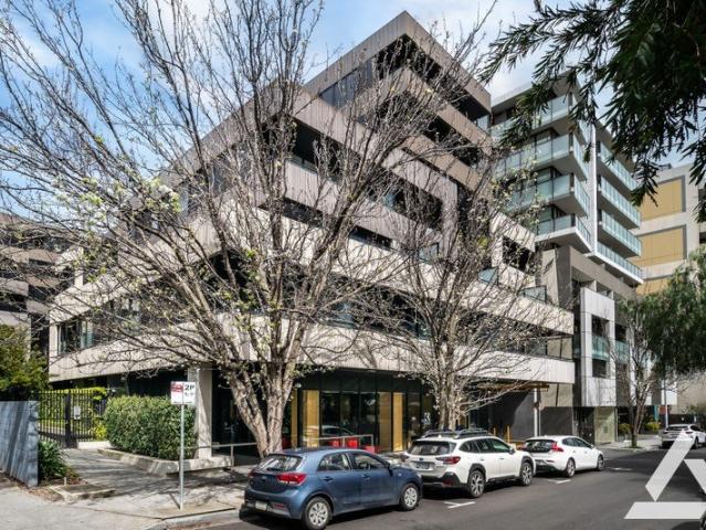 Stylish 2 Bedroom Apartment with Dual Balconies