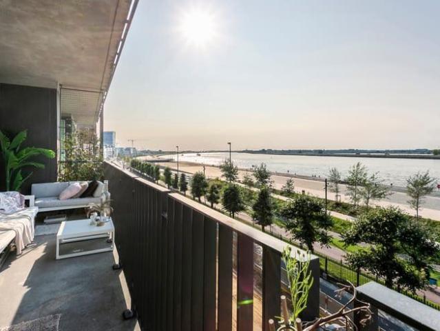stylish 2 bedroom apartment with riverviews at cockerillkaai