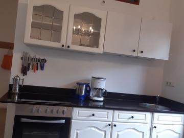 Stylish 2 Bedroom Apartment with Shower Bath and Spacious, Sunlit Kitchen, Koln Amsterdam Apartments for Rent
