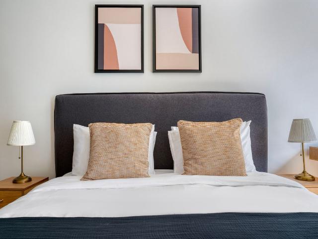 Stylish 2 Bedroom Furnished Apartment in Alt Wiedikon, Zurich Amsterdam Apartments for Rent