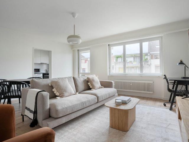 Stylish 2 Bedroom Furnished Apartment in Basel Iselin, Basel Amsterdam Apartments for Rent