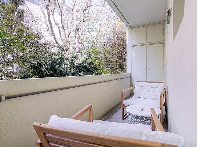 Stylish 2 Bedroom Furnished Apartment in Basel St. Alban, Basel Amsterdam Apartments for Rent