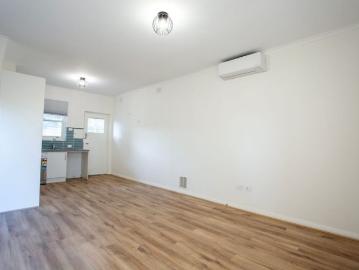 Stylish 2 Bedroom Home in Ascot Park
