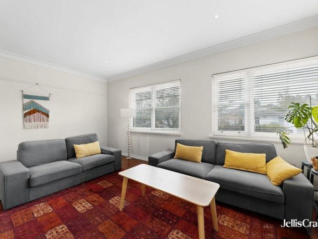 Stylish 2 Bedroom Home with Separate Living Zones – Hawthorn